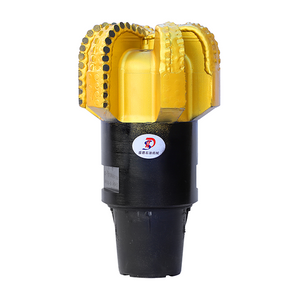 Vrtac&iacute; bit API 12 1/4', 311 mm PDC bit, 5 břitů pro vrt&aacute;n&iacute; ropn&yacute;ch vrtů